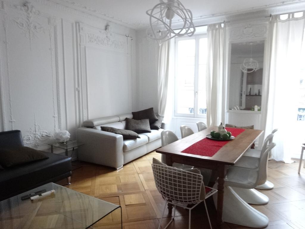 Appartamento Les Serruriers - Spacieux Avec Terrasse & Parking